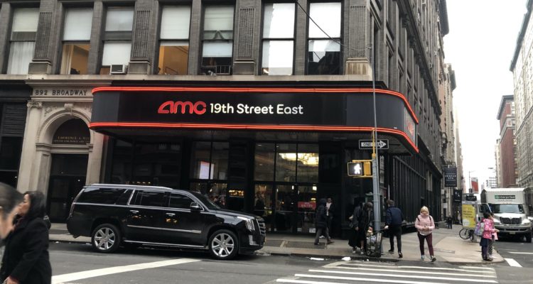 Netflix's 'Marriage Story' Was Shot Inside an AMC Movie ...